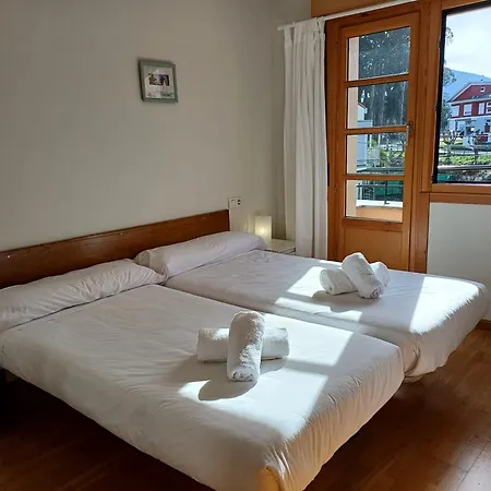 Casa Con Jardin Y Piscina En Muros Muros De Nalon
