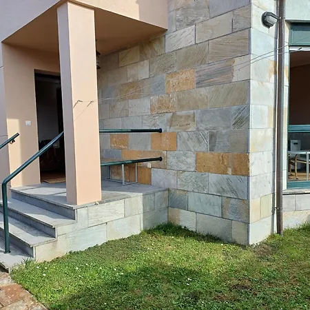 Casa Con Jardin Y Piscina En Muros 度假居